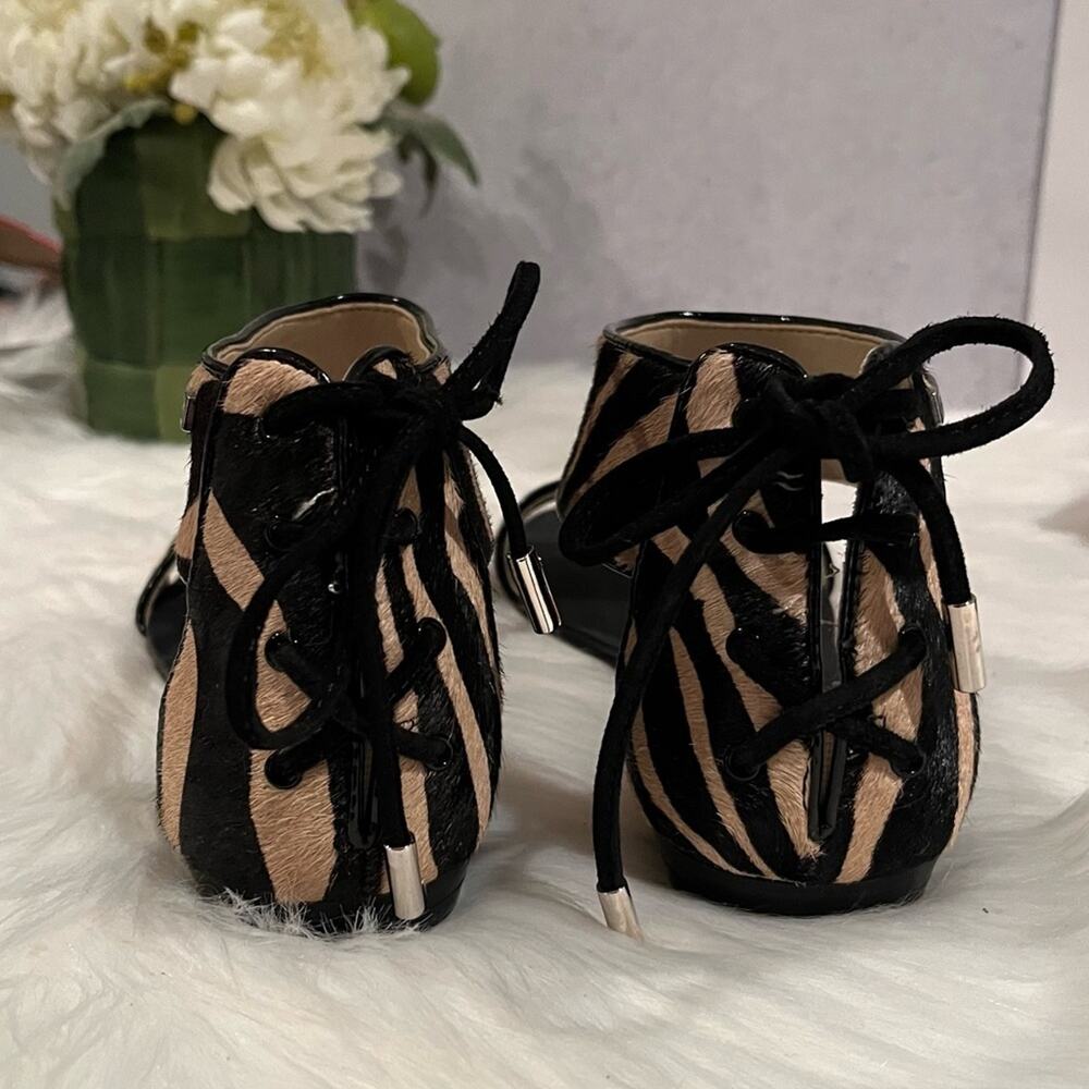 NEW Calvin Klein Searra Haircalf Leather Corset Tie Flat Sandals Size 5 NWOB - Picture 4 of 14